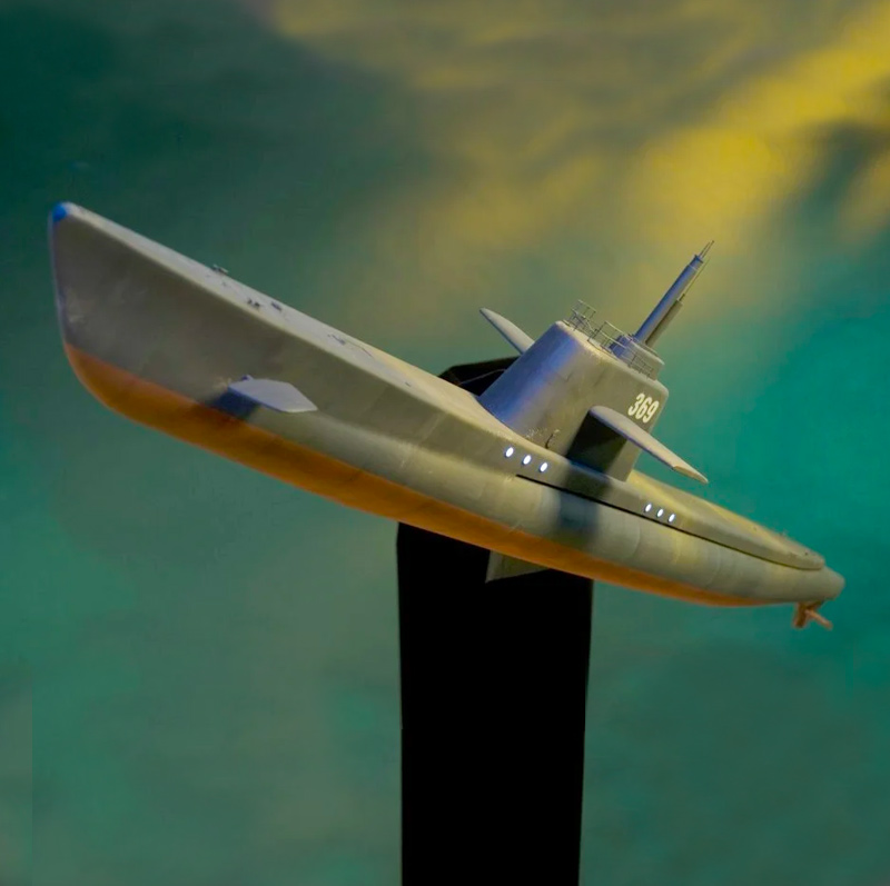 miniature-submarine-prop-rental